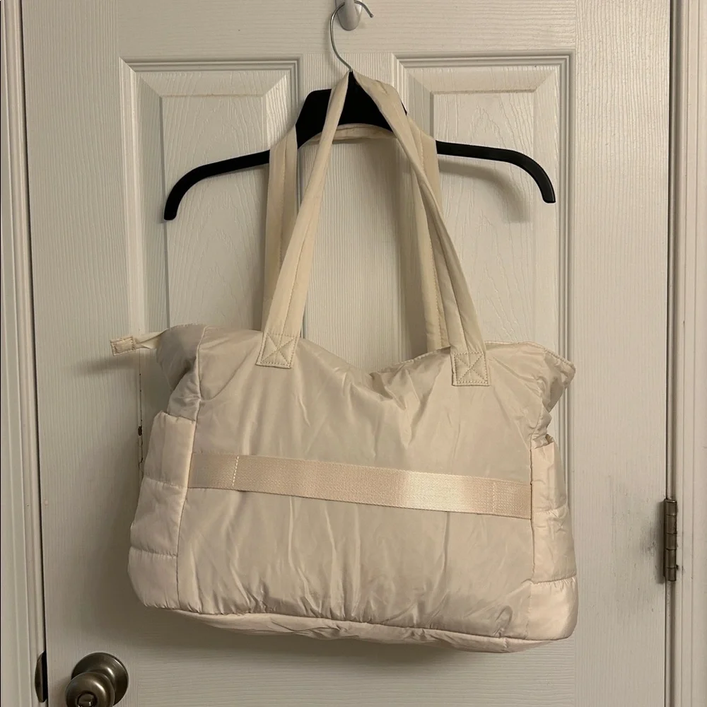 Bagsmart Cream Quilted Tote Bag Lightweight Laptop Adjustable Strap Pockets - Picture 2 of 11
